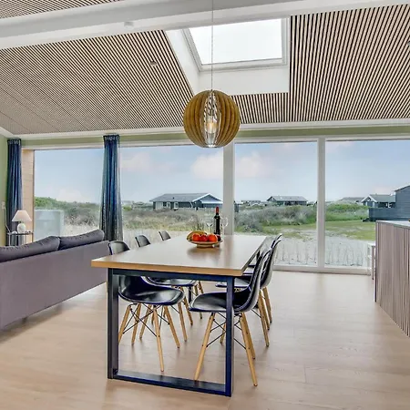 3 Bedroom Gorgeous In Holiday home *